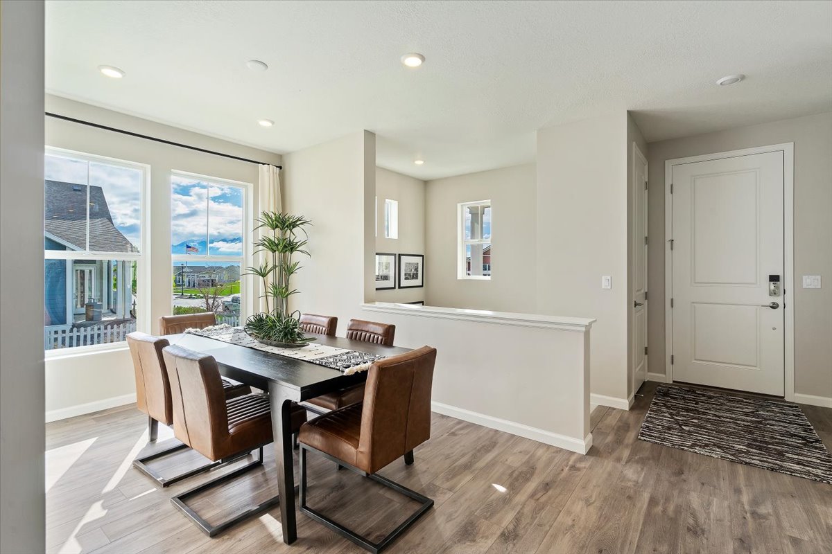 Rigel Entry and Dining Area