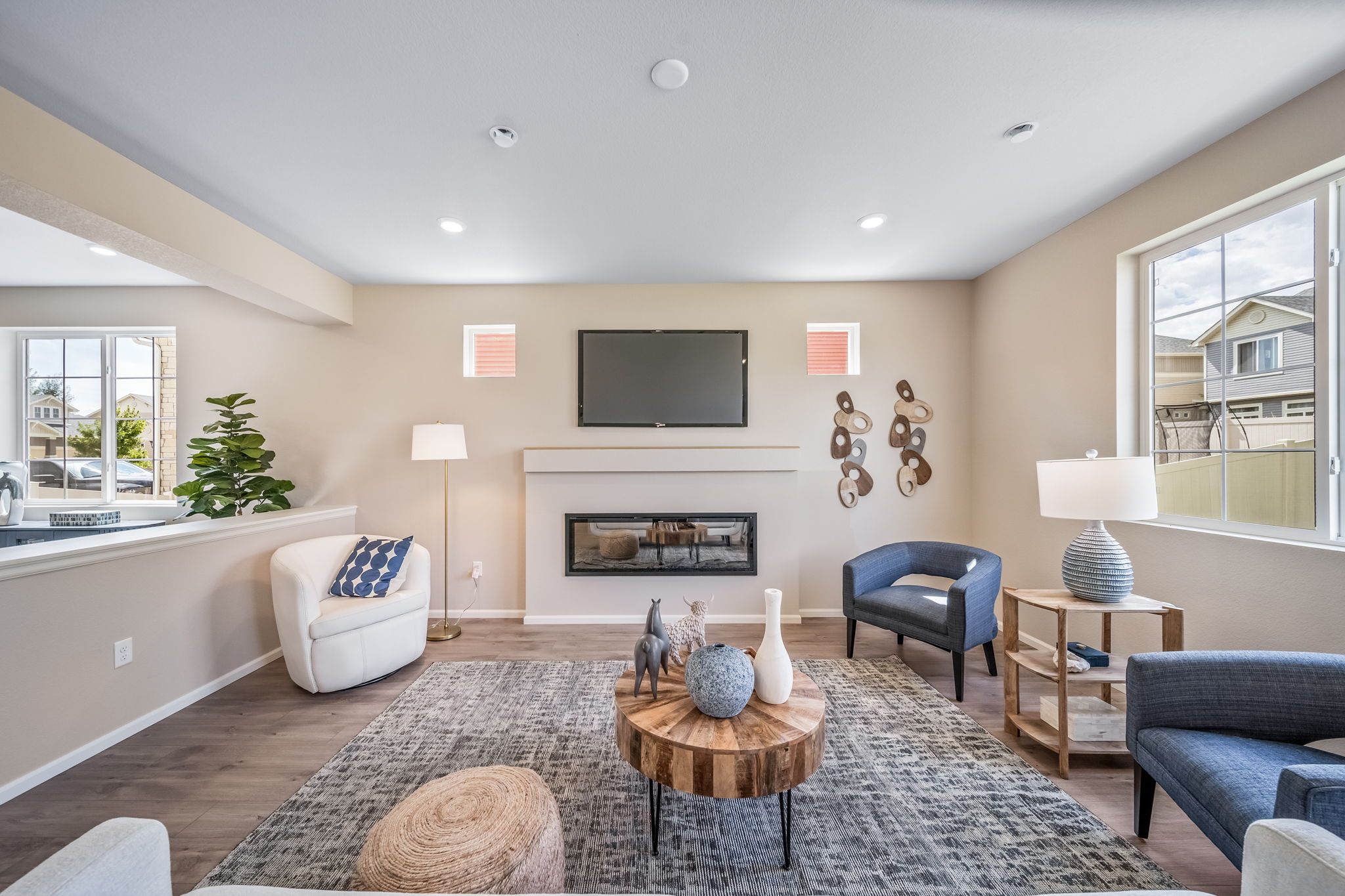 972-Esprit-Brio-3674 Crestwood Ln-Great Room