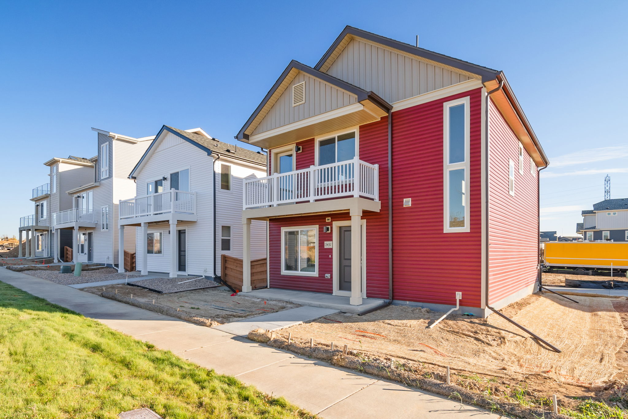 9911-Muir-American Dream-Reunion-Exterior