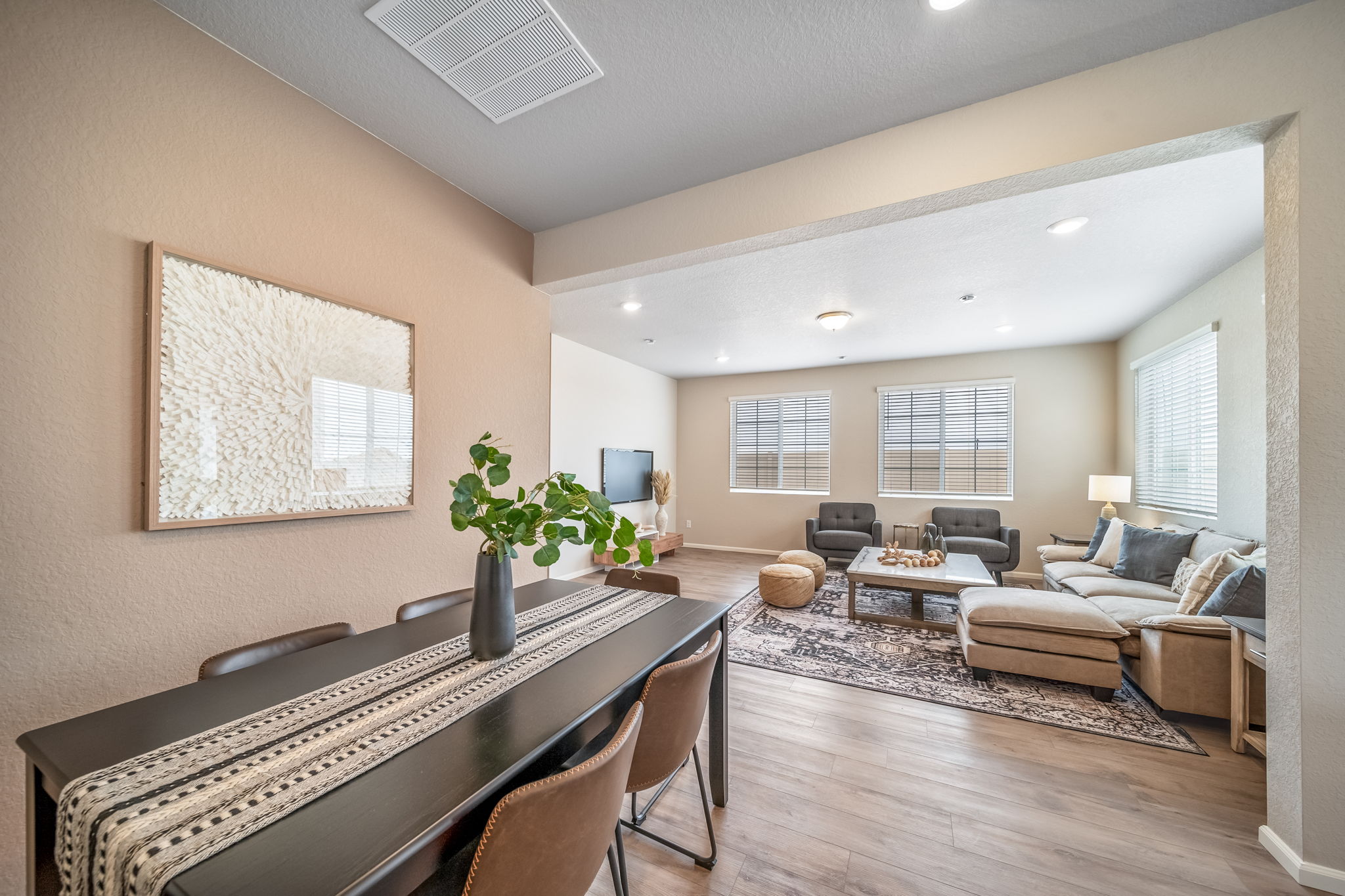 934-Griffin 22291 Dining/Great Room
