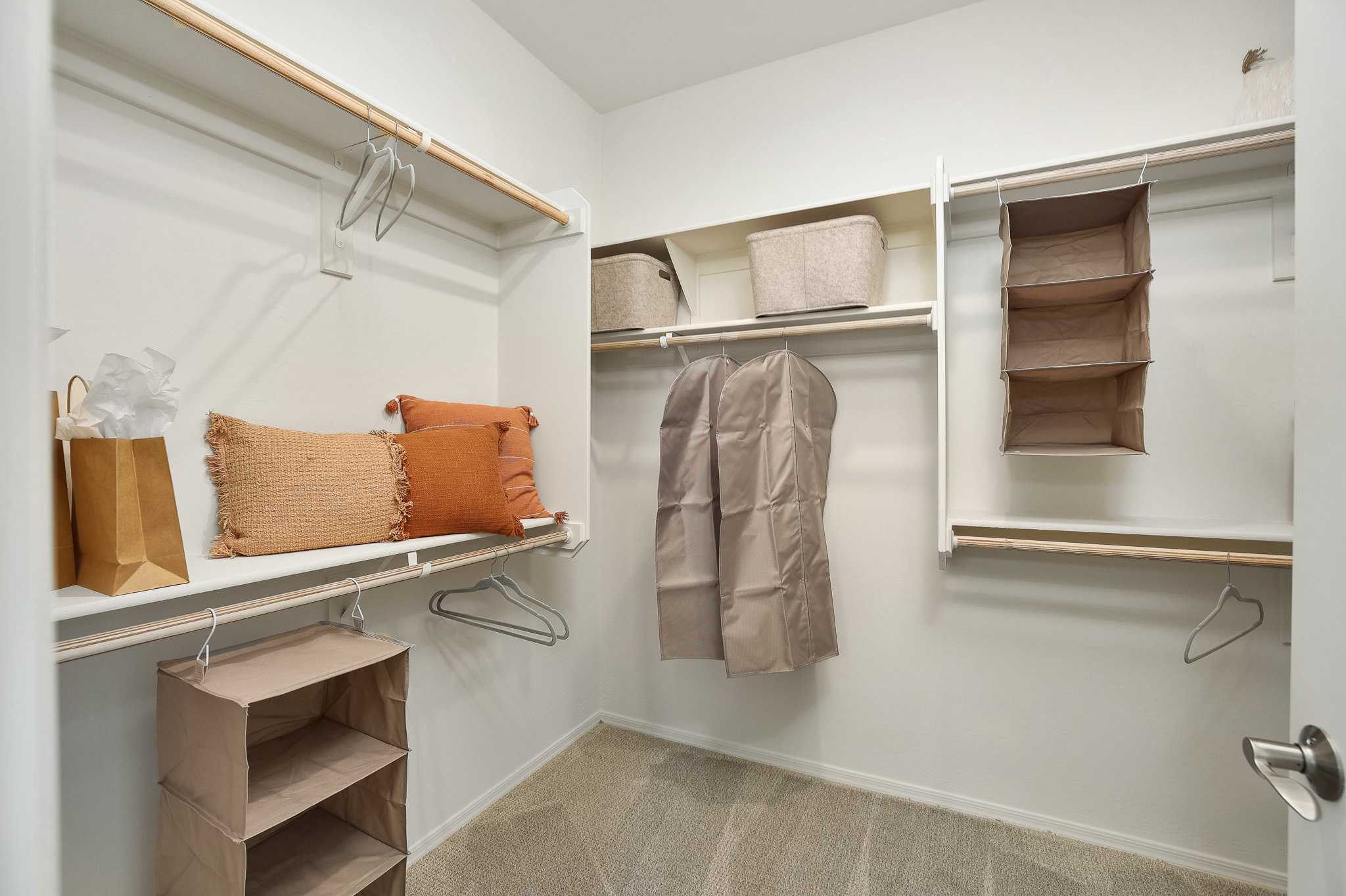 Sagebrush Primary Bedroom Closet