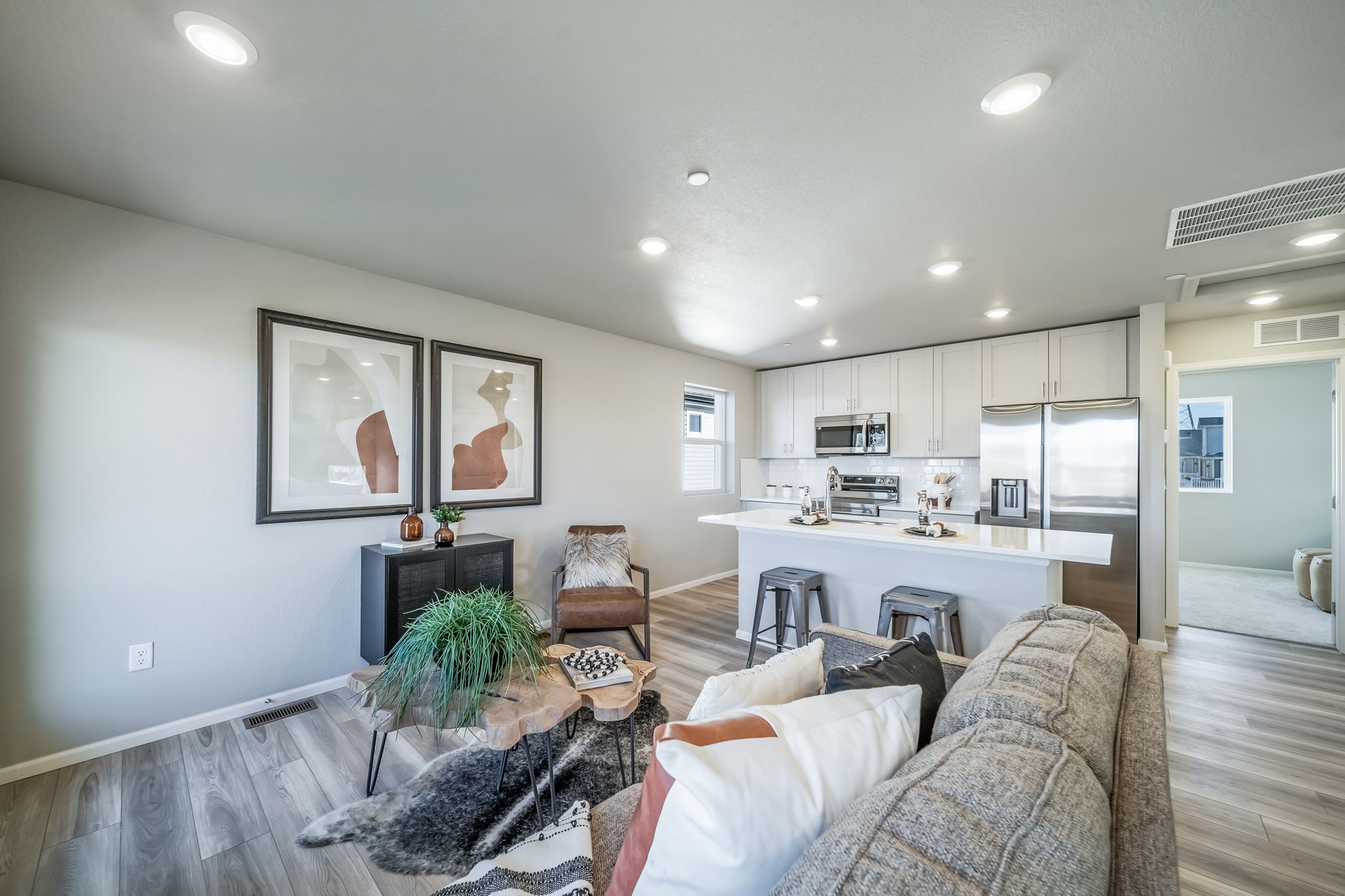 9911-Muir-American Dream-Reunion-Living Room