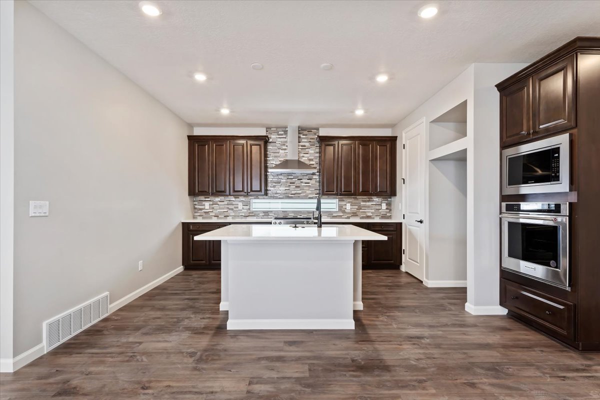 Vega Kitchen and Island