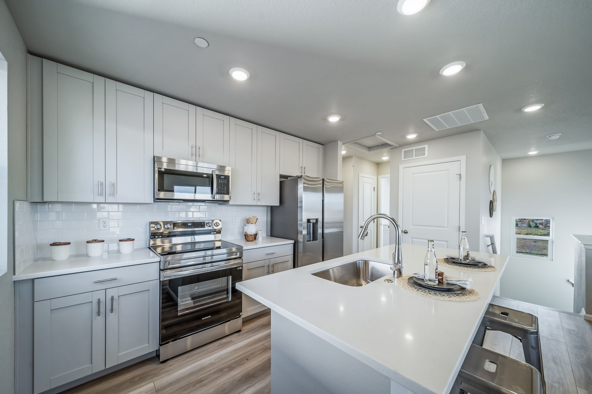 9911-Muir-American Dream-Reunion-Kitchen