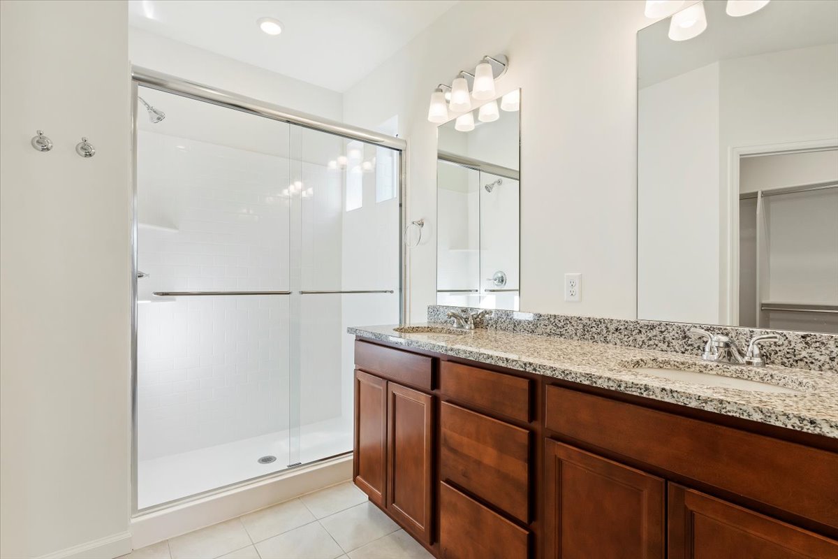 Primrose Primary Bathroom and Walk-In Shower