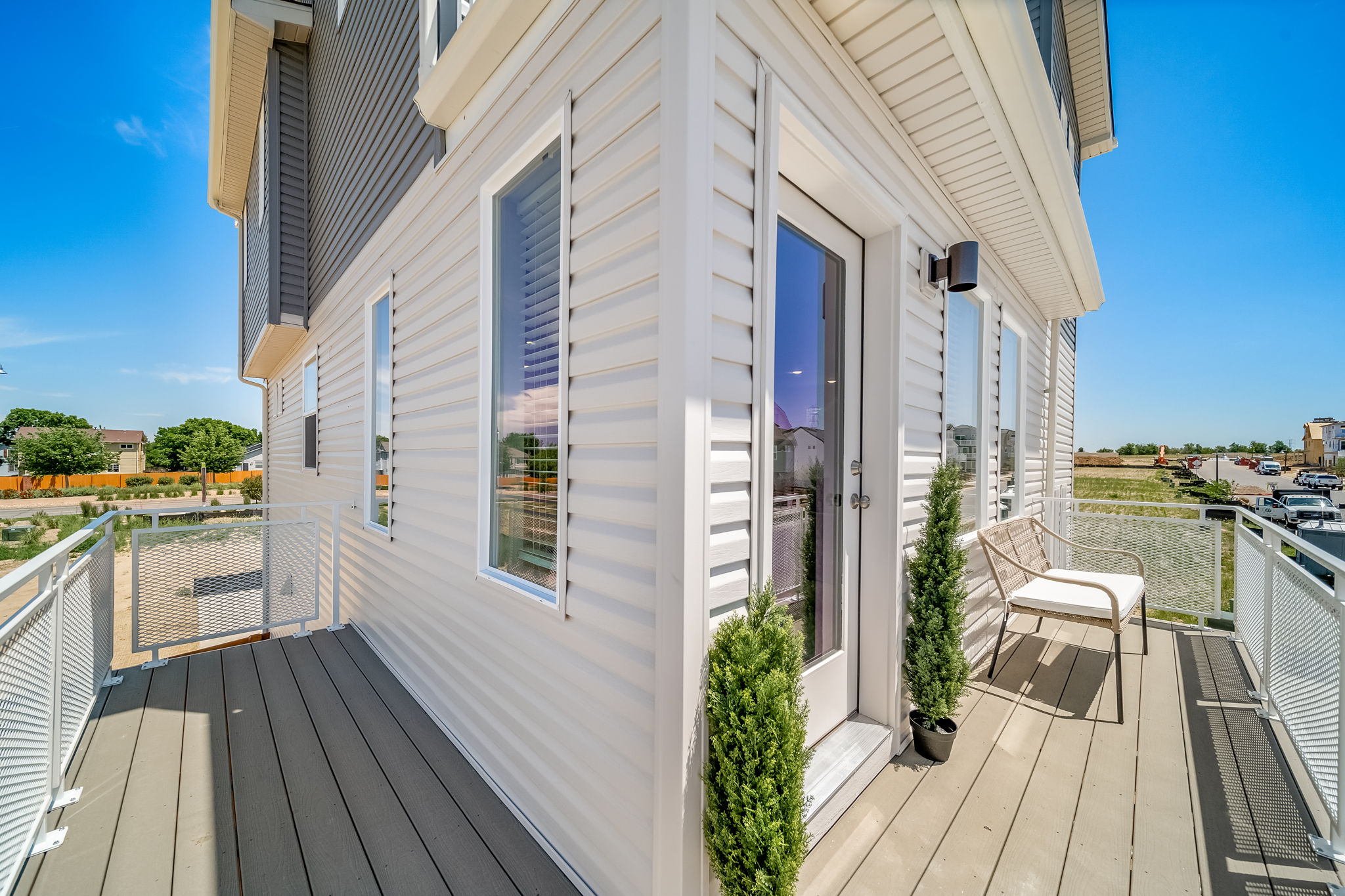 9914-Rand-American Dream-Reunion-13417 E 103rd-Balcony