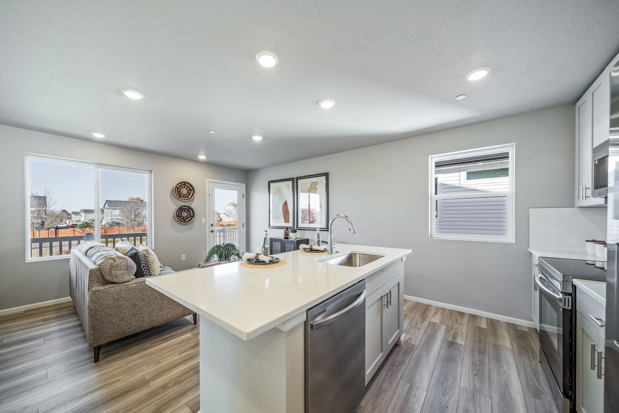 9911-Muir-American Dream-Reunion-Kitchen