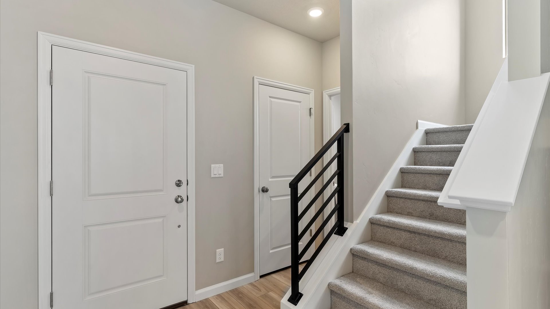 932 - Helena - Entry