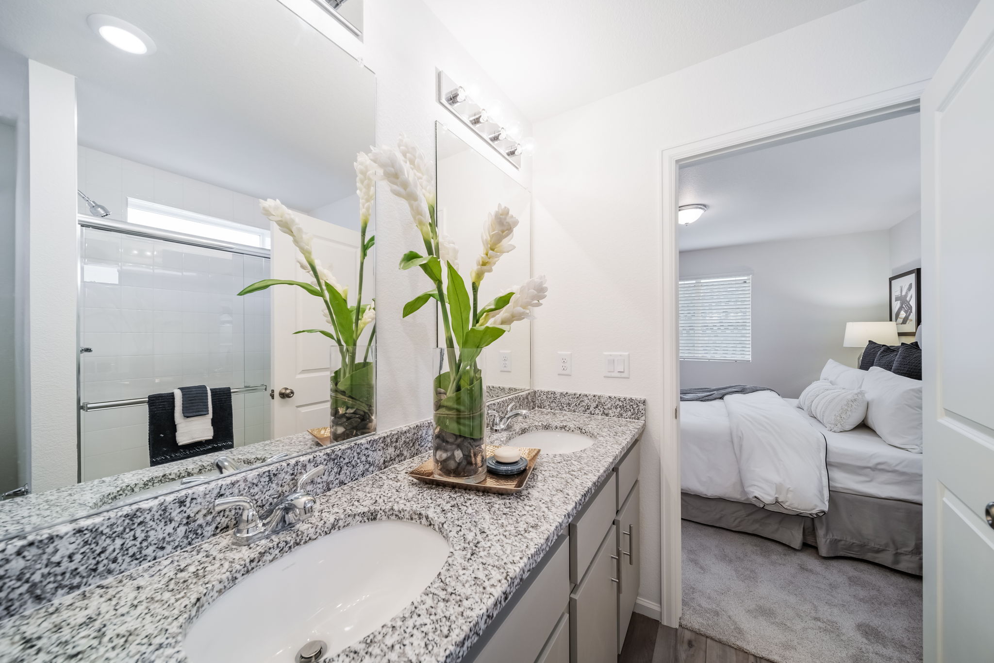 9914-Rand 13485 Primary Bathroom