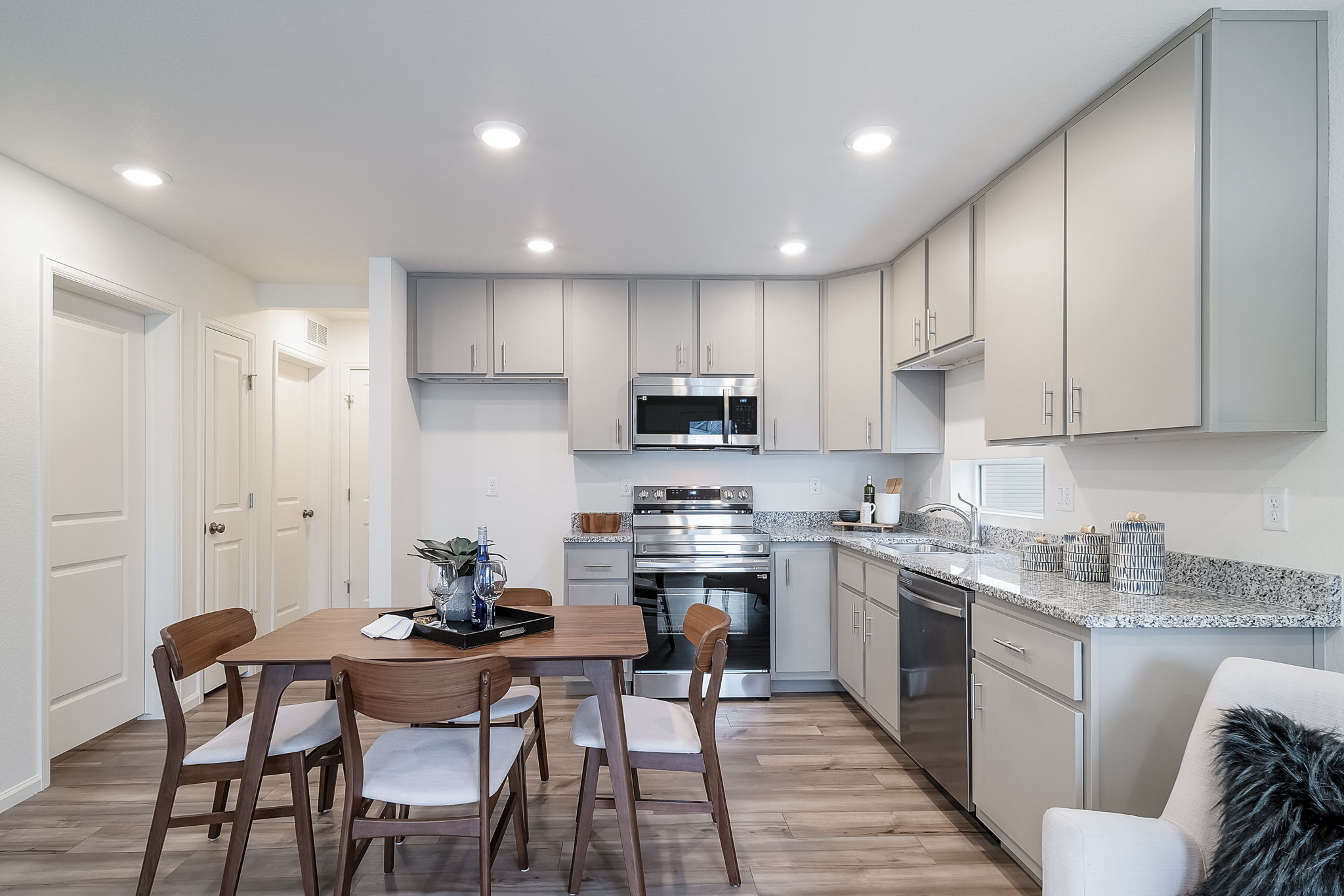 9914-Rand 13485 Kithen