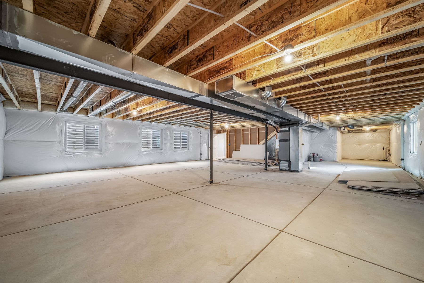 781 Monterey Epic 4975 Unfinished Basement