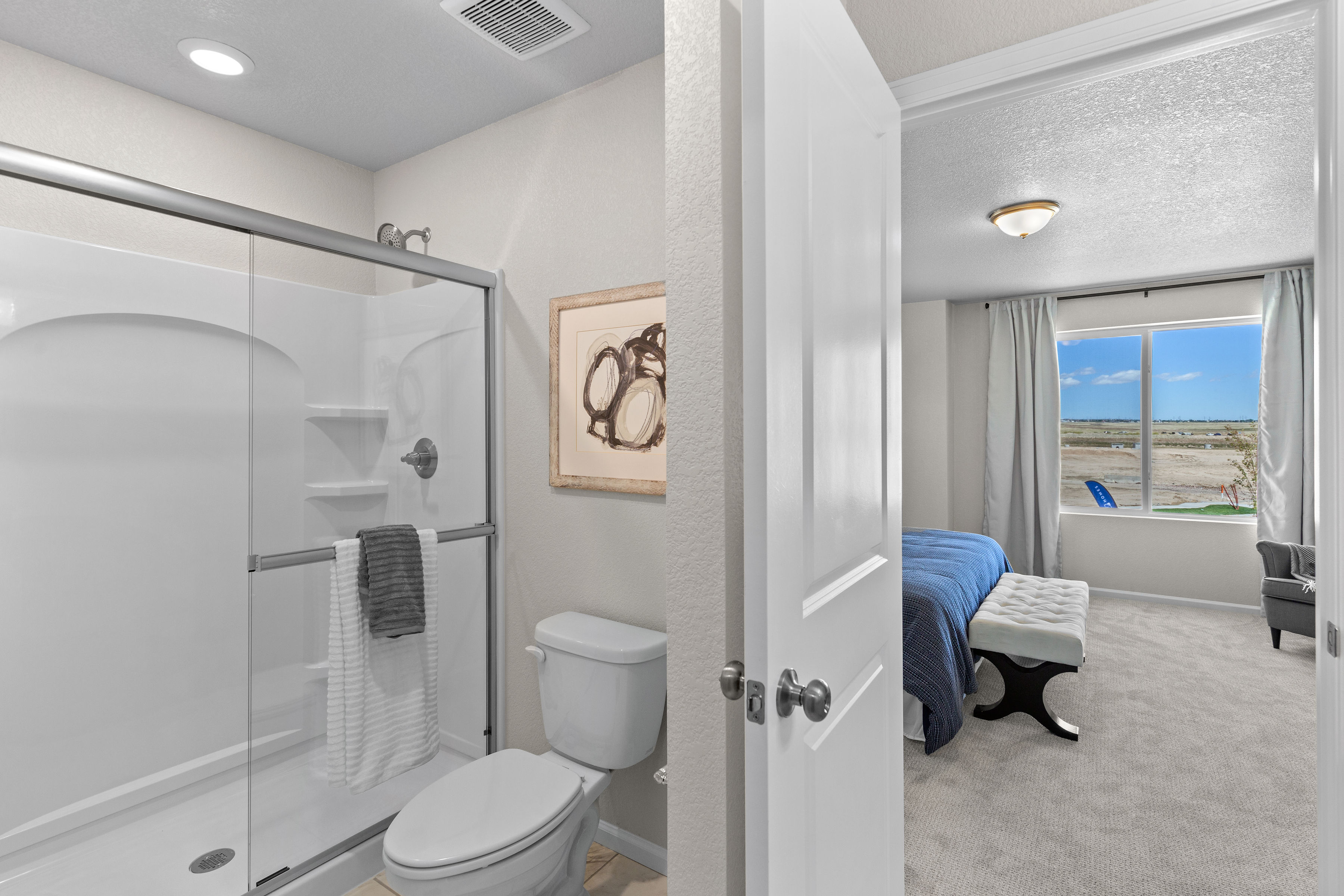 Plateau Primary Bathroom to Bedroom