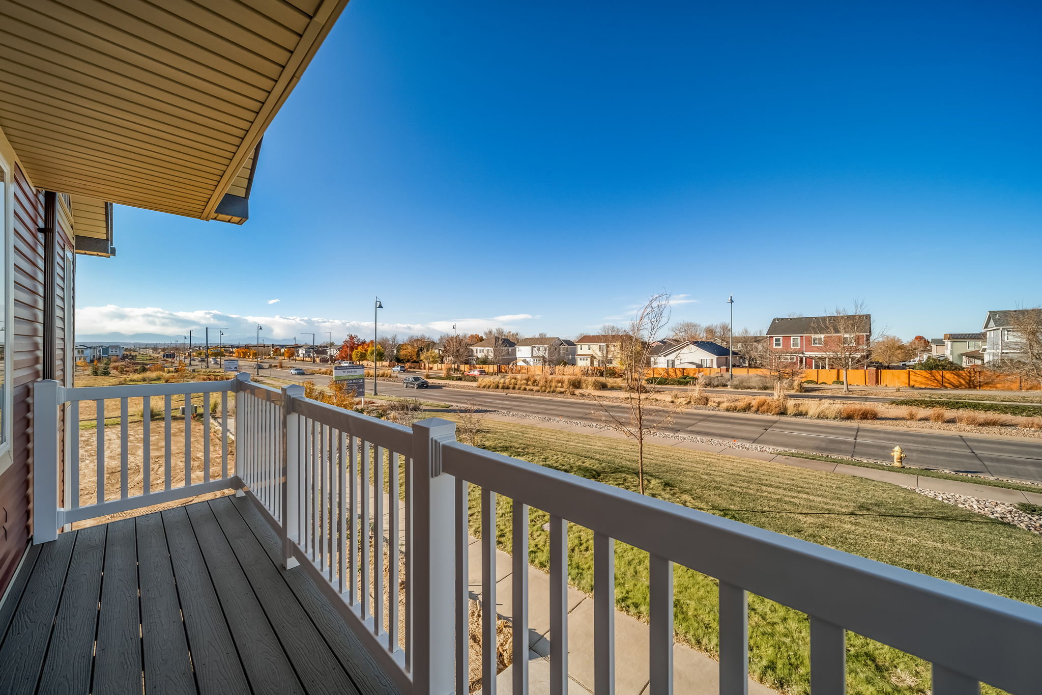 9911-Muir-American Dream-Reunion-Balcony