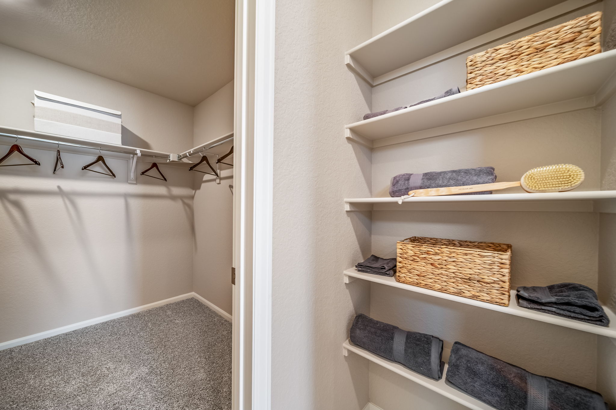 934-Griffin 22291 Primary Linen Closet
