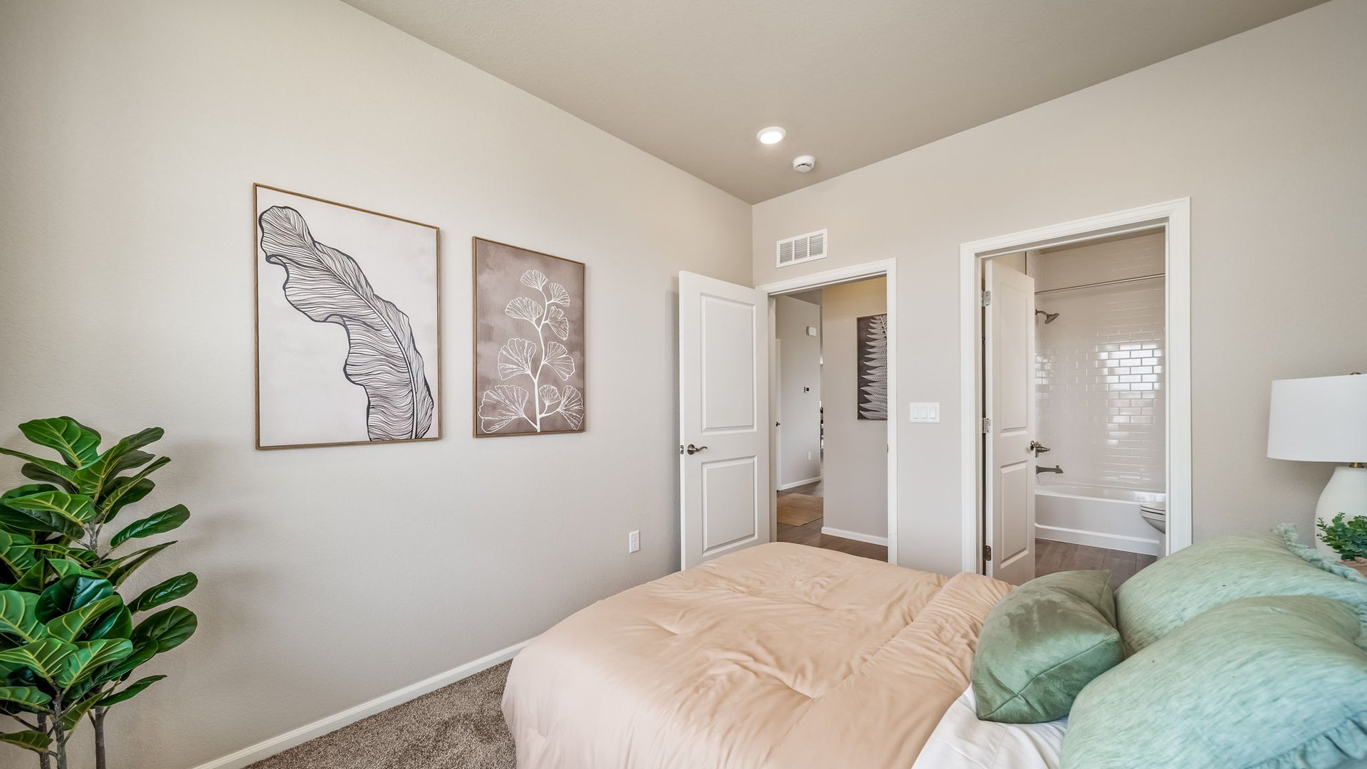 784 BigSur Epic 4900 N Quatar St.