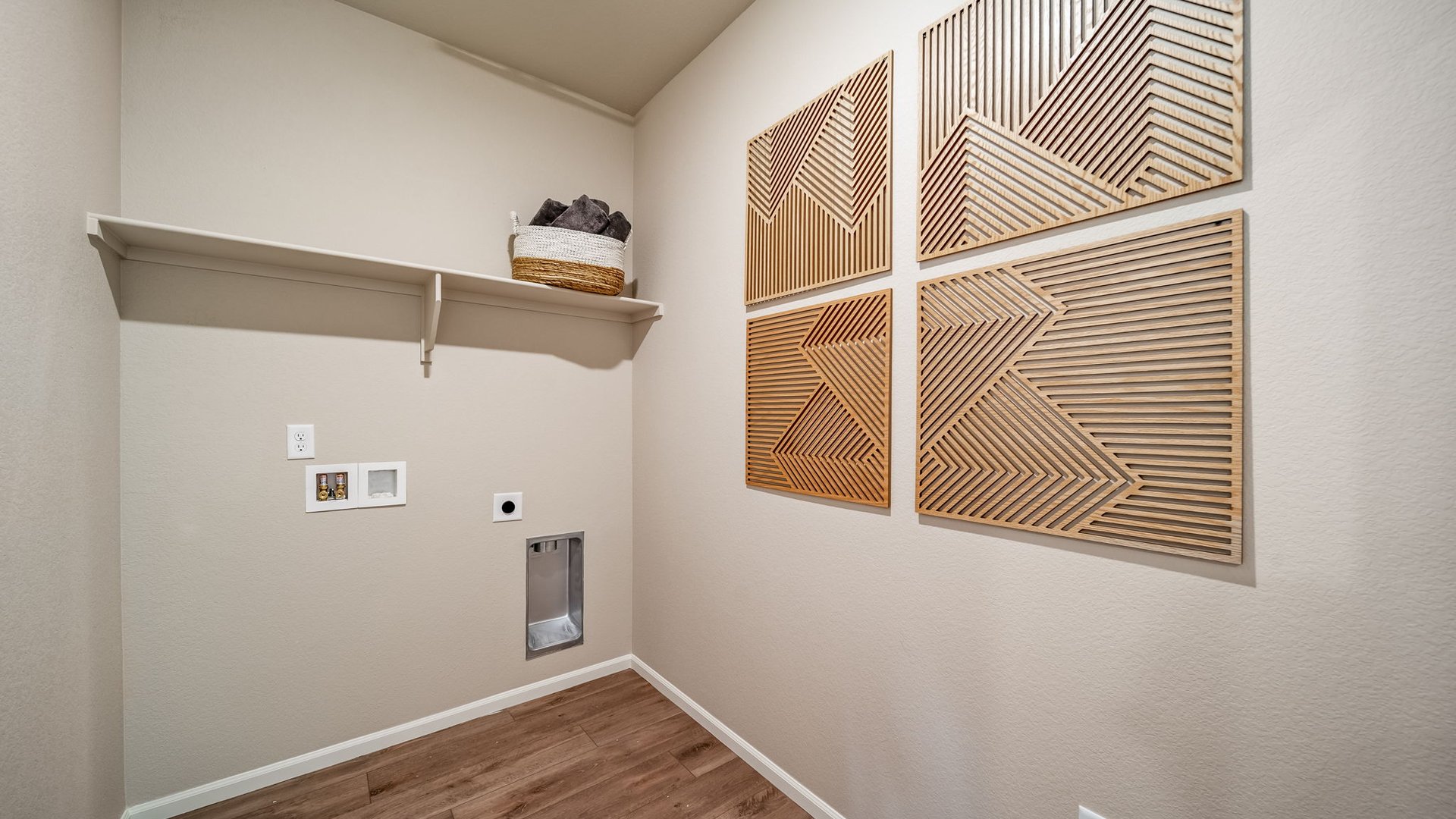 784 BigSur Epic 4900 N Quatar St.