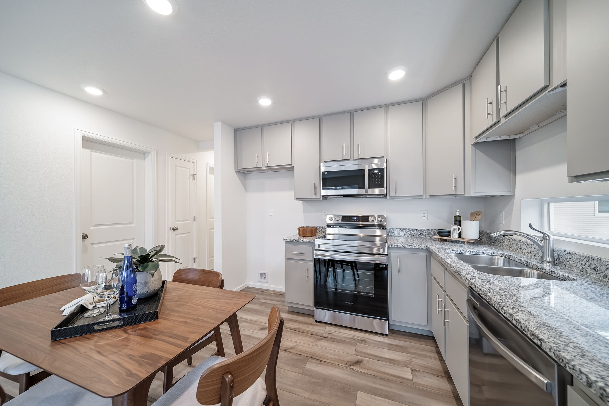 9914-Rand 13485-Kitchen